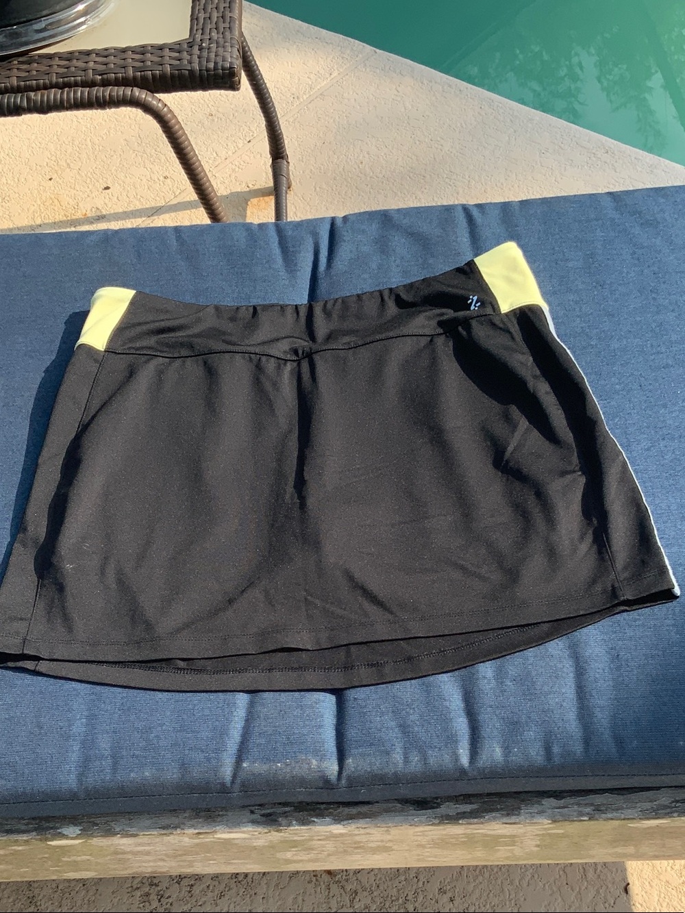 Izod Perform X cool fox Black Skort with Yellow Panels